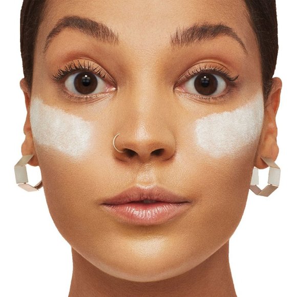 Dermablend Loose Setting Powder - Picture 2 of 4